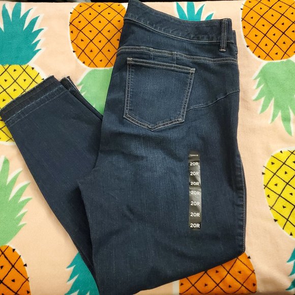NEW TORRID "Bombshell Skinny" Dark Wash Jeans 20R - Picture 1 of 5